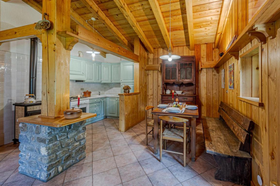 Baita Girasole Val Veny Cir Vda Courmayeur 0151 Exterior photo